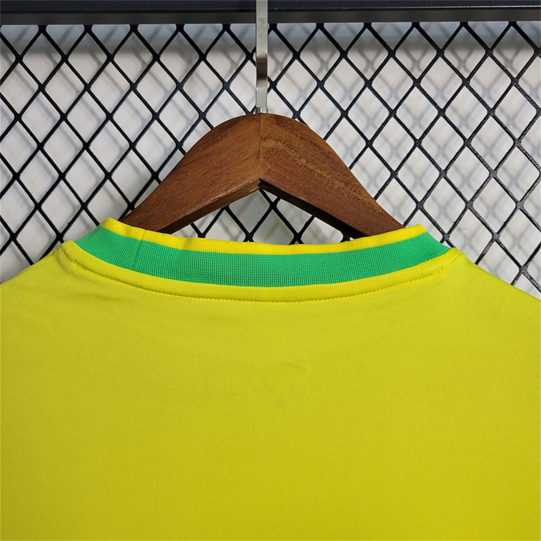 BRAZIL YELLOW PIGEON KIT - KitCulture©
