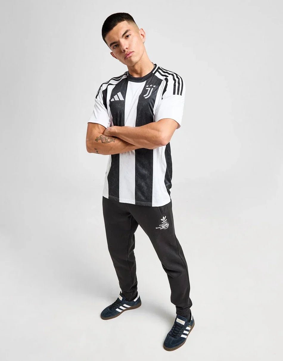 JUVENTUS 2024/25 HOME SHIRT - KitCulture©