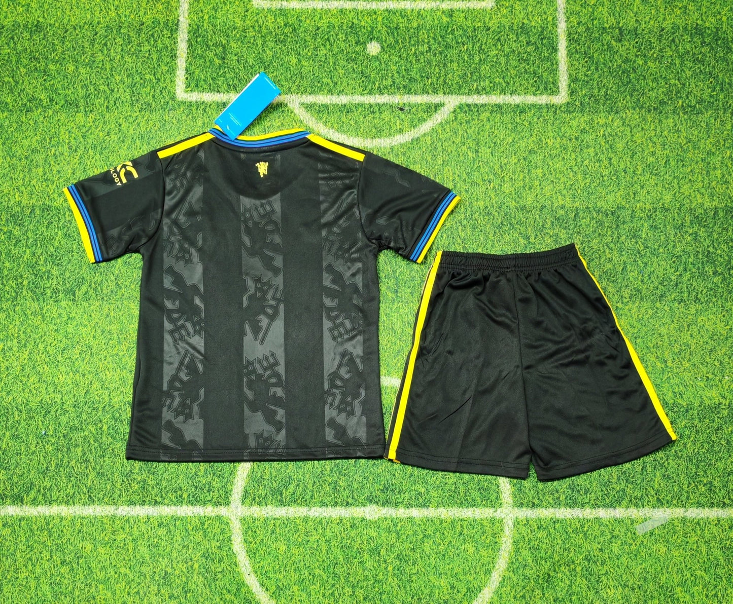 MANCHESTER UNITED 2025/26 3RD KIT - KitCulture©
