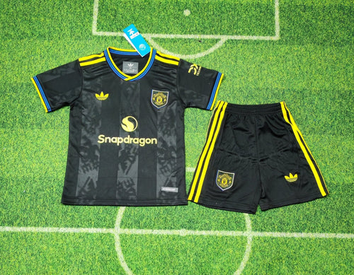 MANCHESTER UNITED 2025/26 3RD KIT - KitCulture©