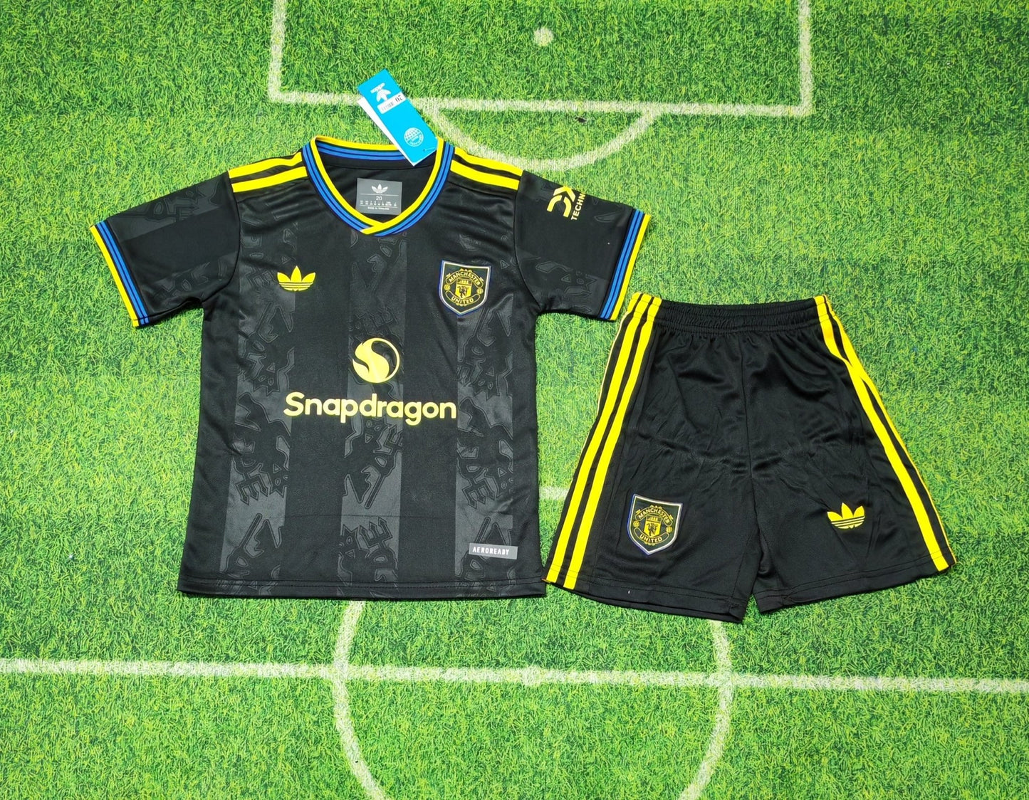 MANCHESTER UNITED 2025/26 3RD KIT - KitCulture©